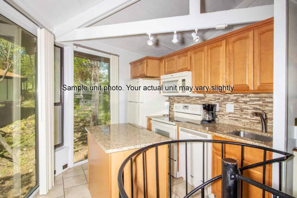Unit 22 - Treetop 2 Bedroom Villa Village of Four Seasons Exterior photo