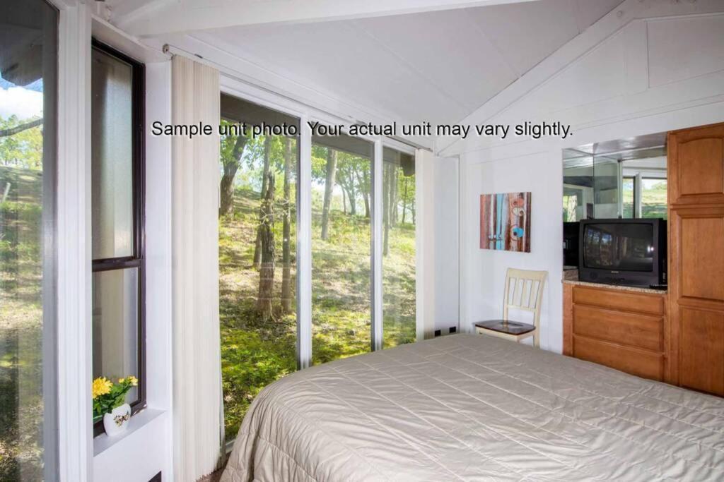 Unit 22 - Treetop 2 Bedroom Villa Village of Four Seasons Exterior photo